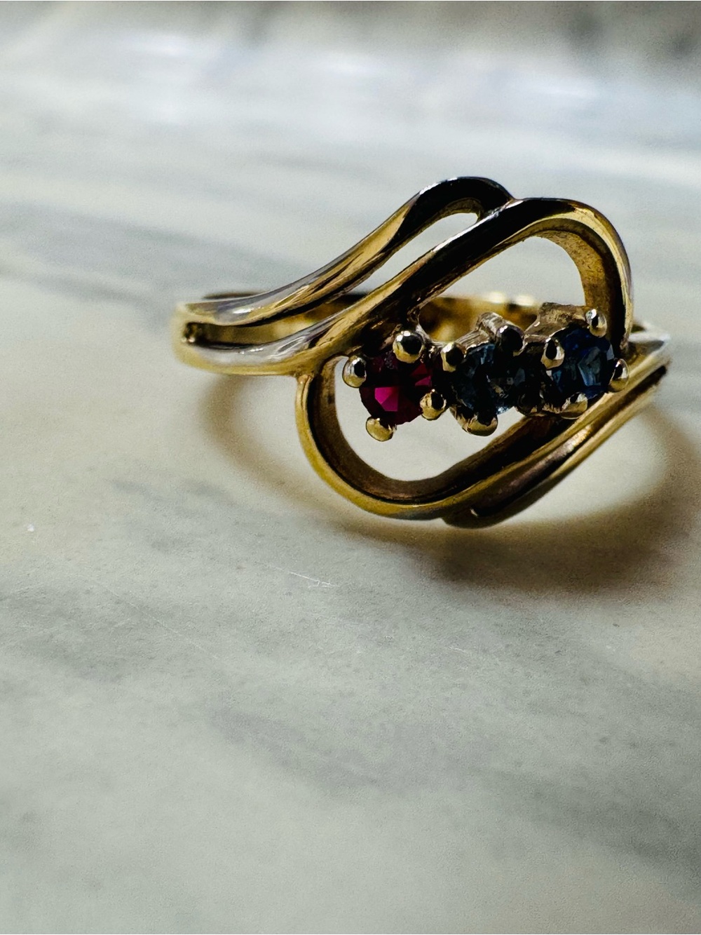 Gold Three-Stone Birthstone sample Ring with Red, Gray, and Blue Stones size 6 - Picture 4 of 14